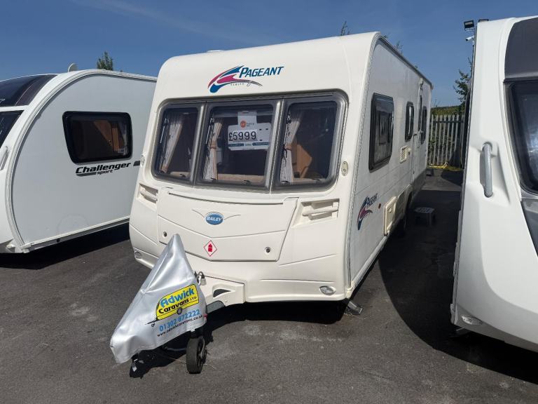 Bailey Pageant Provence 5 Berth Rear Lounge Middle Washroom