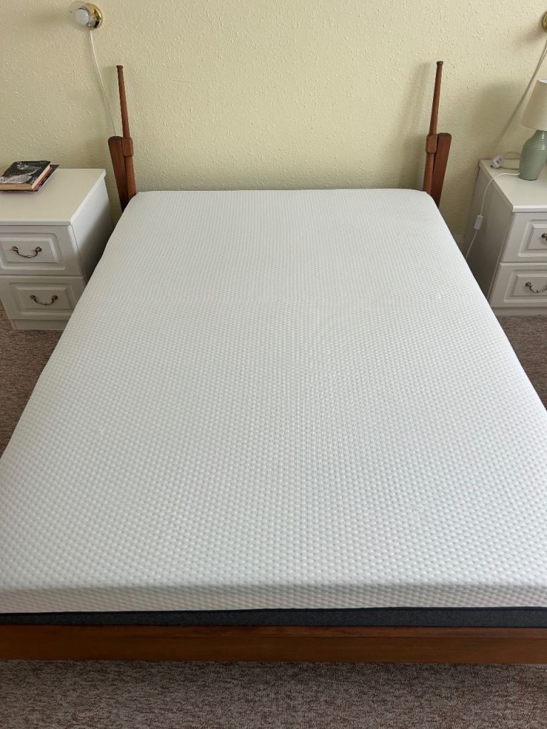 Emma Mattress Med/firm 