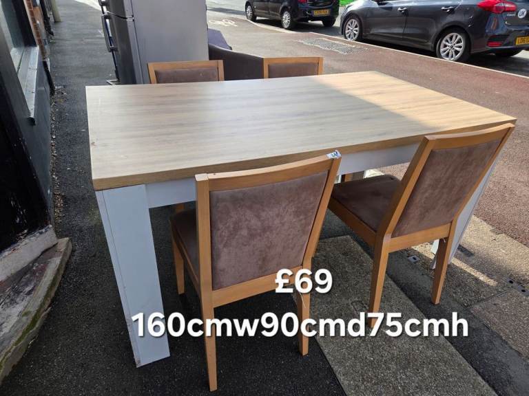 Dining table and 4 chairs 🌟 Free delivery in Leicester 🌟 