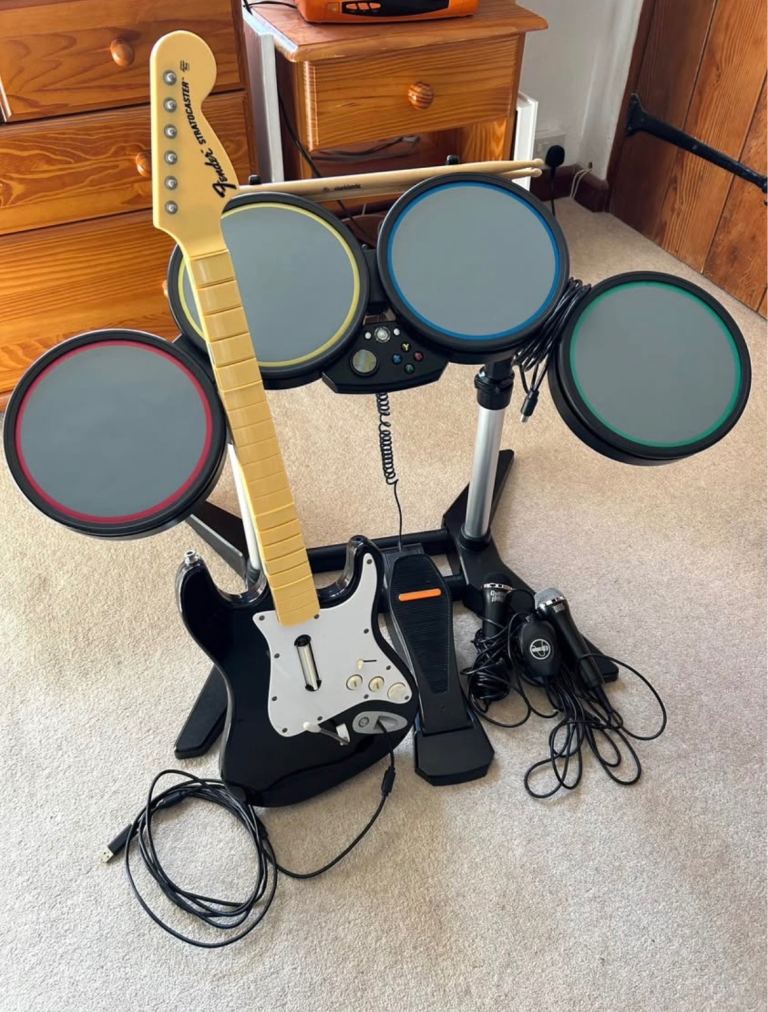Rockband / Guitar Hero Bundle, Wired Guitar, Drums & 2 Microphones