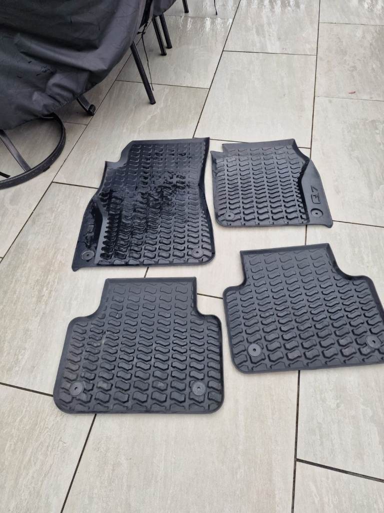 Audi SQ7 Rubber Mats