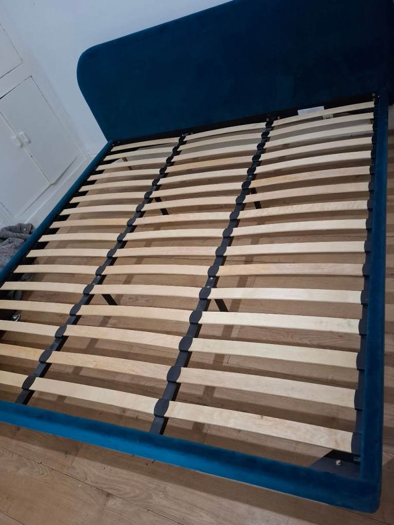 Super King Size Velvet Bed Frame [£120] (SAME DAY DELIVERY AVAILABLE)