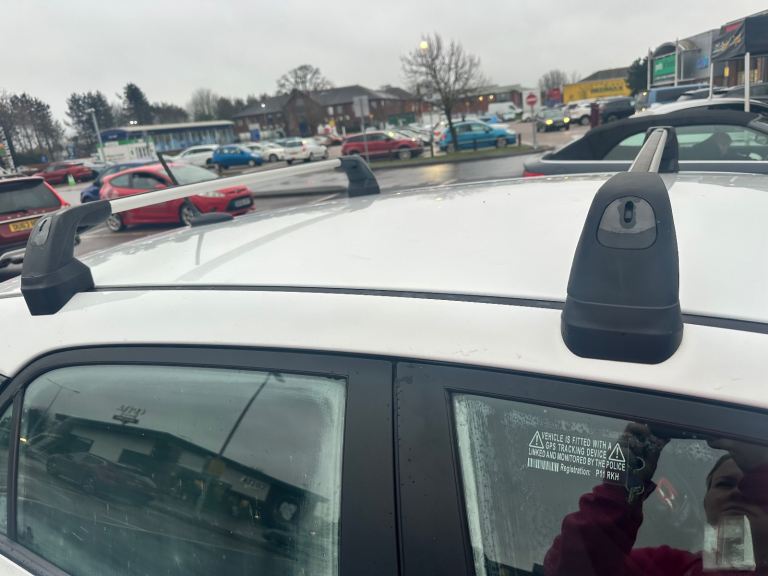 Hyundai I20 roof racks 