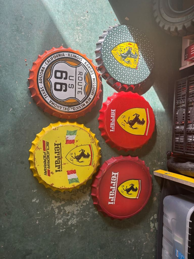Metal car large bottle tops