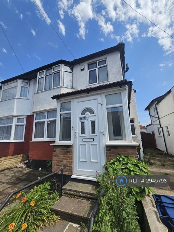3 bedroom house in Dallas Road, London, NW4 (3 bed) (#2945798)