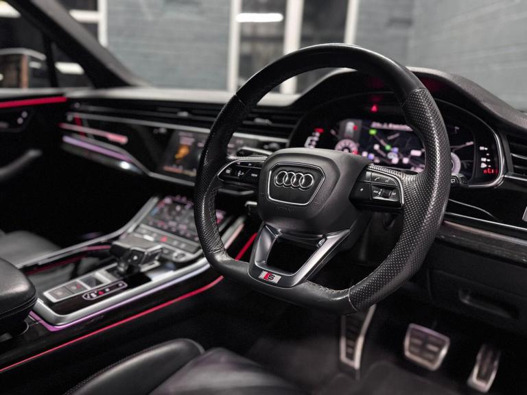 AUDI Q7 3.0 TFSI V6 55 Black Edition 2021