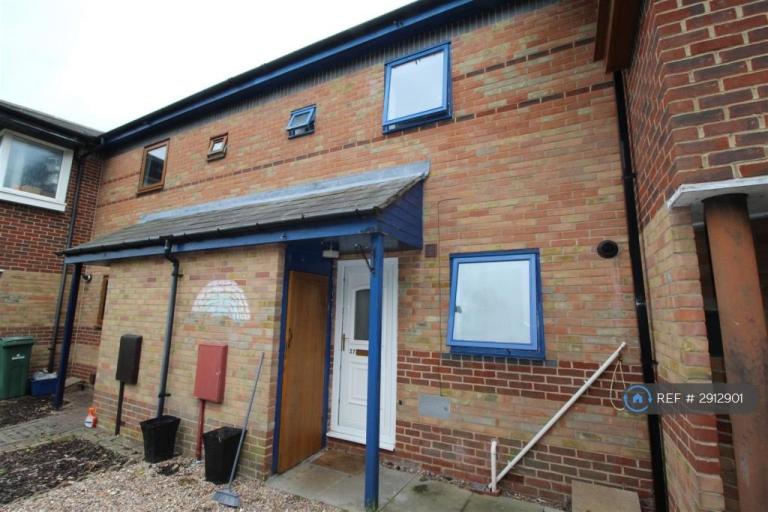 2 bedroom house in Ellesborough Grove, Milton Keynes, MK8 (2 bed) (#2912901)