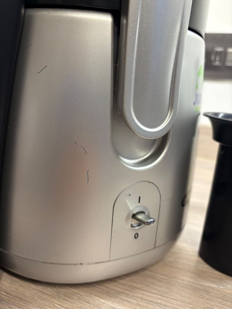 Breville Juice Fountain Junior JE22  Silver/Black 