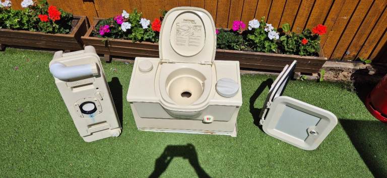 THETFORD PORTA POTTI cassette toilet with manual flush for camper caravan motorhome boat.