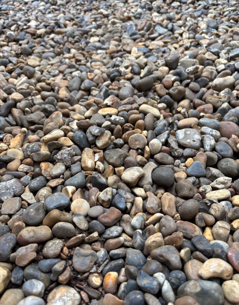 Garden pebbles / stones – free of charge - approx. 1 tonne – collection N19 London