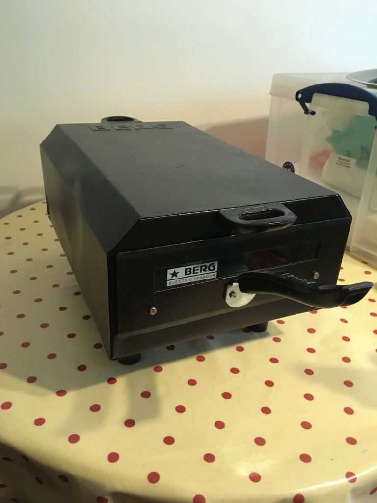 BERG Electric Tandoor Oven - Black, Good Condition