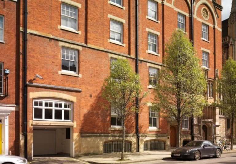 2 to 50 Person Private Office Suites to rent in *Mayfair*, Central London W1