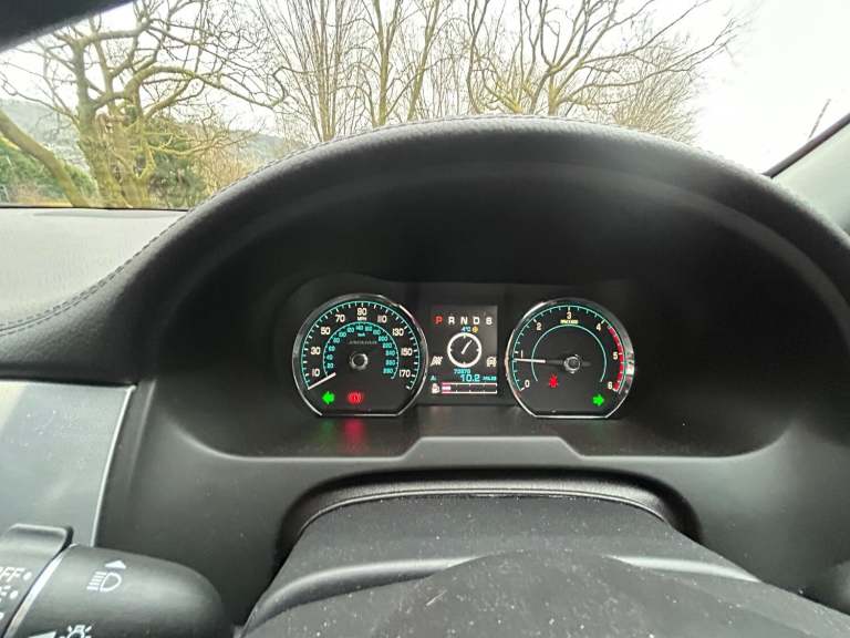 JAGUAR XF 3.0 d V6 240*LUXURY*ONLY73K-Xenons-Nav-BT&amp;Dab-LTHR**Stunning Example