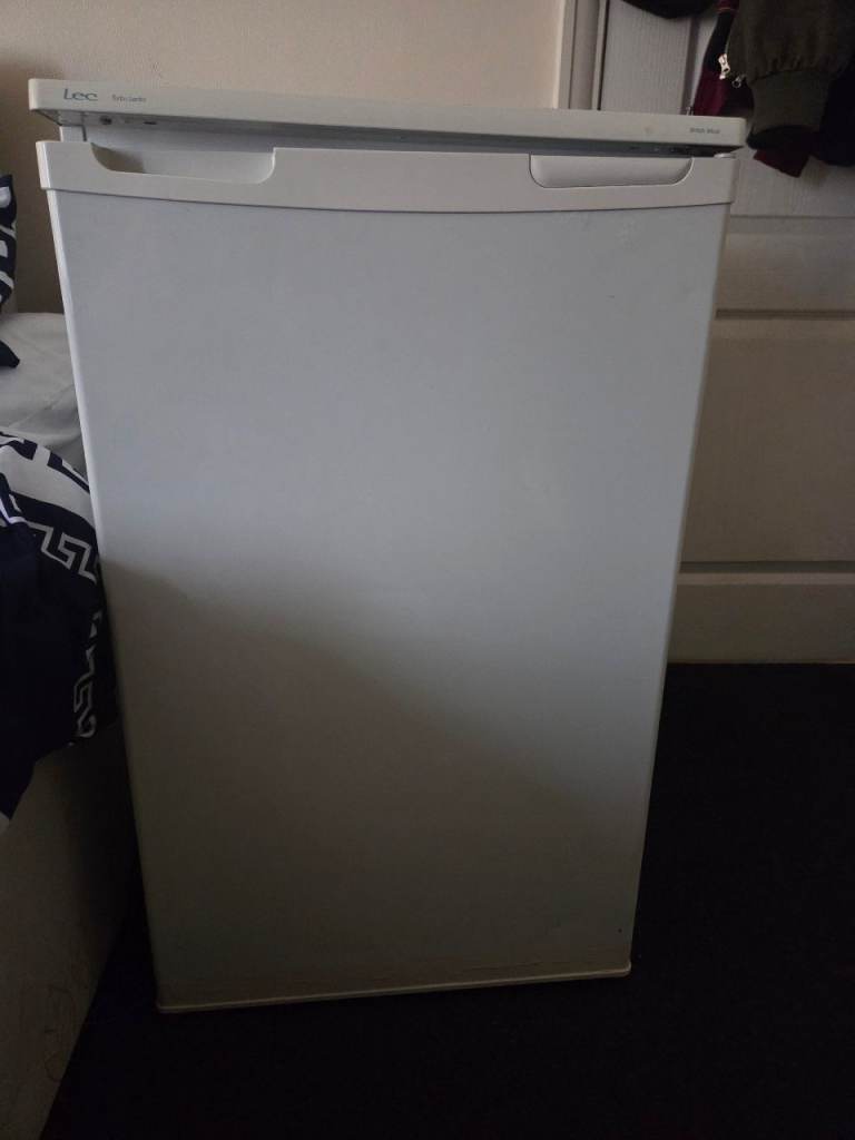 Bush Undercounter Fridge – White, Good Condition