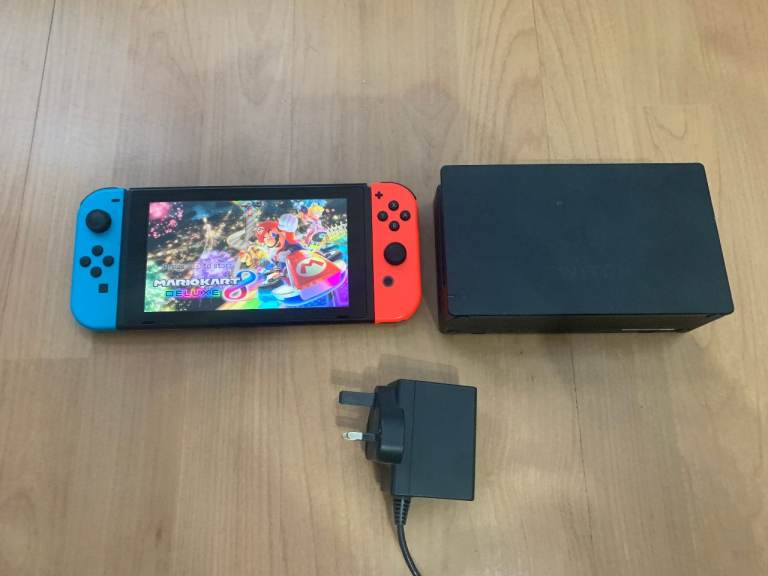 Nintendo Switch Neon
