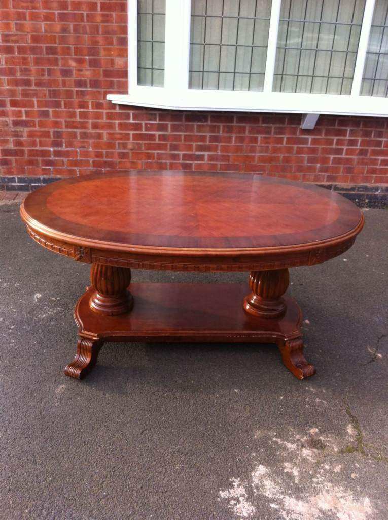 Solid Mahogany Wooden Oval Dining Table – Good Condition