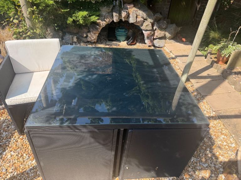 Free garden table and four chairs, 