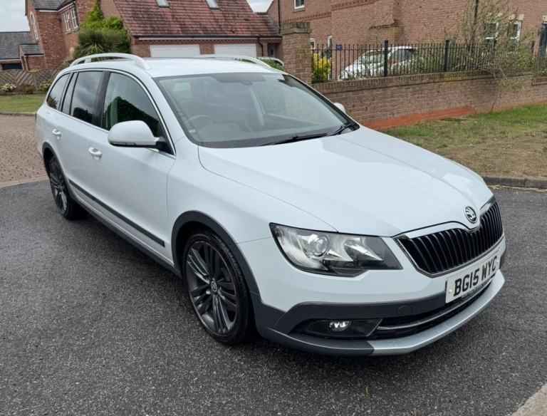 2015 SKODA SUPERB 2.0 TDi CR OUTDOOR ESTATE 4X4 GREAT S/HISTORY CAMBELT DONE! 