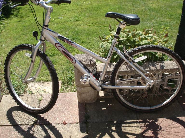 Carrera mountain bike,