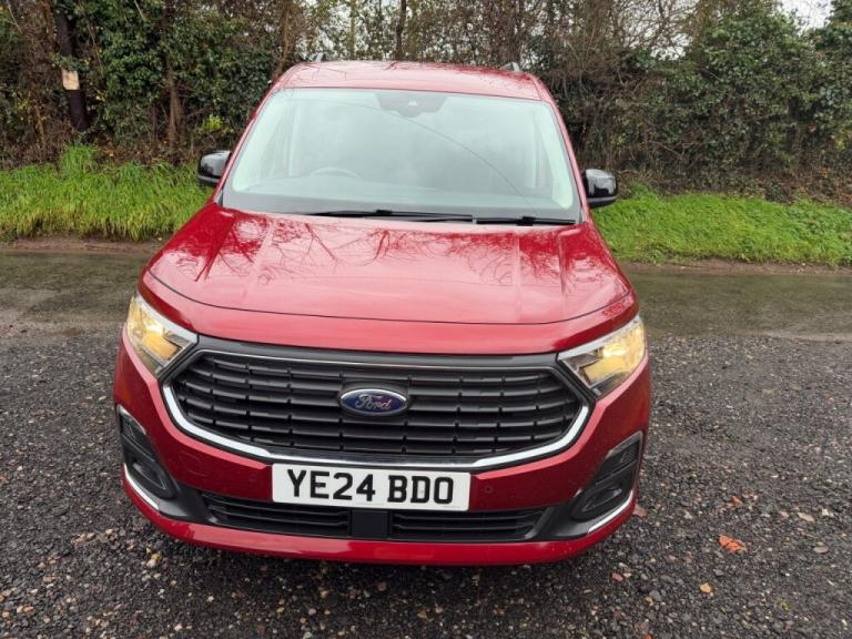  Ford Tourneo Connect 2.0 EcoBlue Titanium 5dr Auto 5 SEATS WHEELCHAIR Diesel