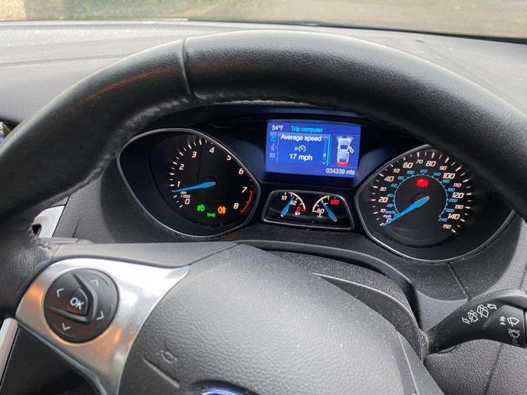 2014 Ford Focus 1.0 EcoBoost Zetec Navigator 5dr HATCHBACK PETROL Manual