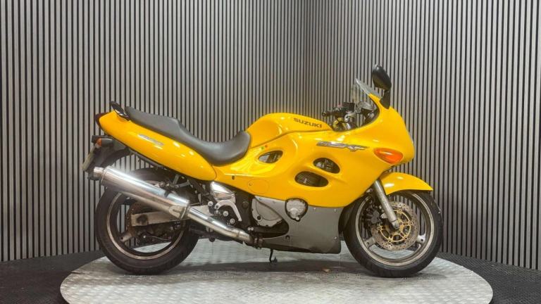 Suzuki GSX 1999 ALL COMPLETE 39K SPARES OR REPAIR PROJECT 600CC