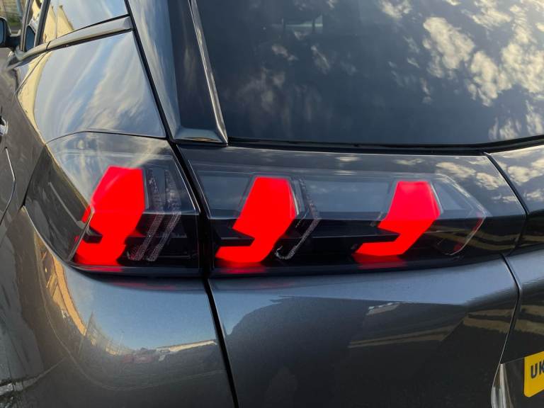 2022 Peugeot 2008 1.2 PureTech Allure Premium 5dr Estate PETROL Manual