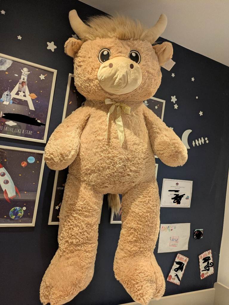 🧸 Giant Soft Plush Highland Cow – BRAND NEW – Perfect Christmas Gift!