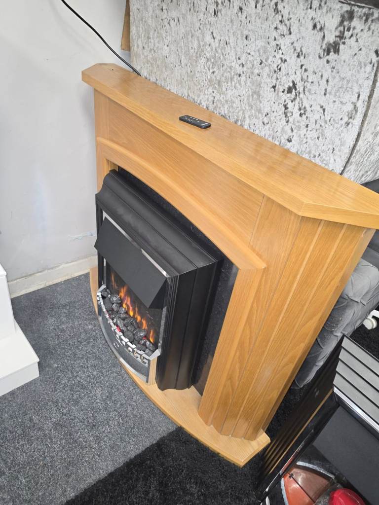 Wooden Electric Fireplace with Surround – Good Condition £120