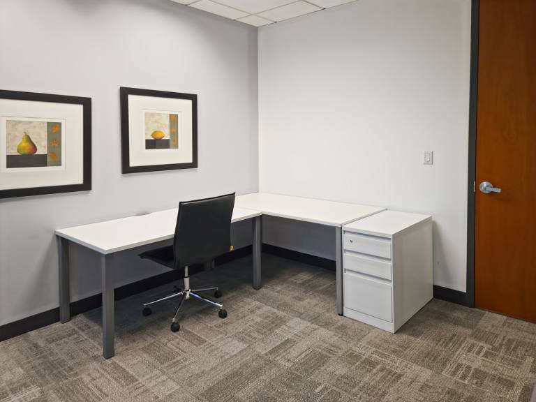 Didcot - OX11 7HJ \ Serviced Office with 2 Desks