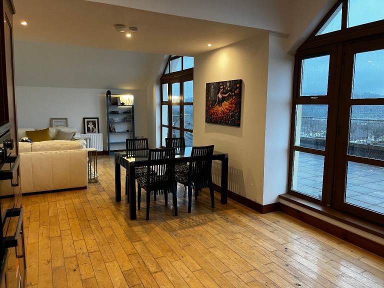 North Belfast PENTHOUSE to rent available immediately