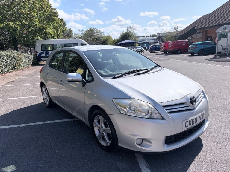 Toyota, AURIS 1.6 v-Matic TR Hatchback, 2010, Manual, 1598 (cc), 5 doors