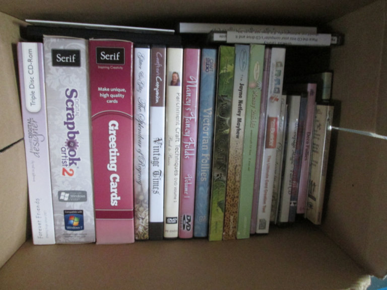 25 craft CD rom discs