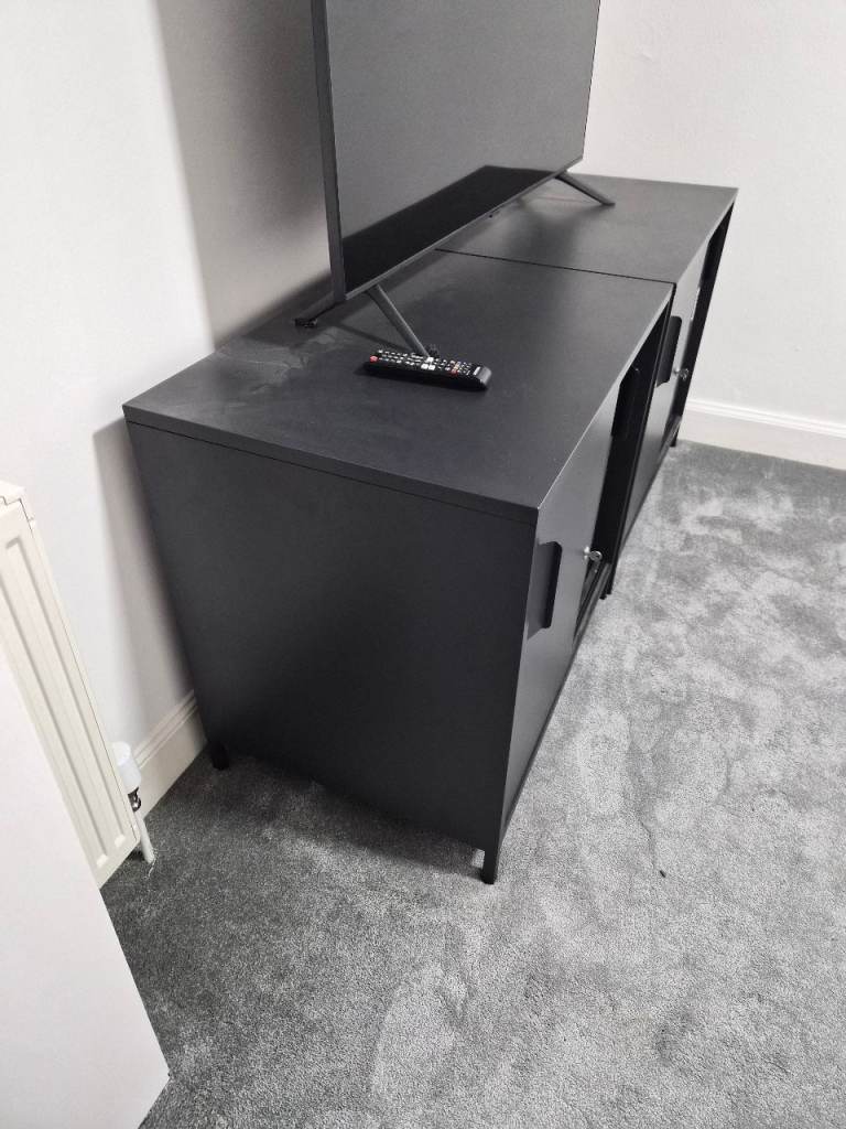 Black metal slide door cabinet 160x55cm