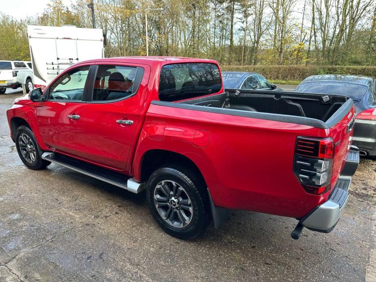 2021 Mitsubishi L200 2.3 L200 Barbarian X DI-D Auto 4WD Pickup Diesel Automatic