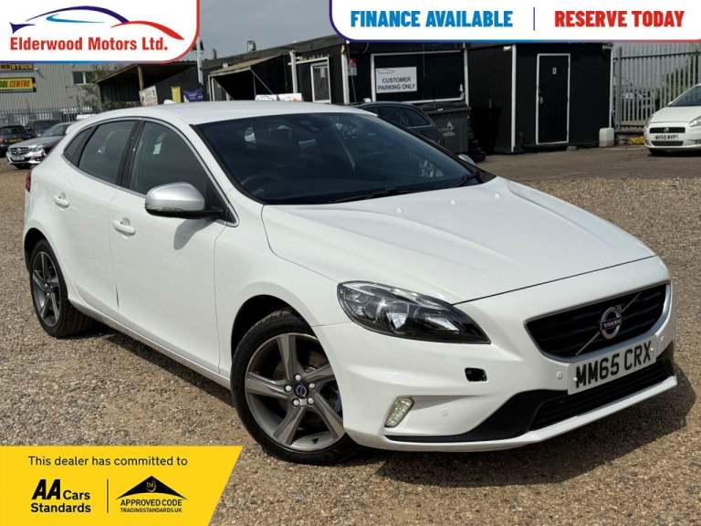 2015 Volvo V40 2.0 T2 R-Design Hatchback 5dr Petrol Manual Euro 6 (s/s) (122 ps) 5'' COLOU HATCHB...