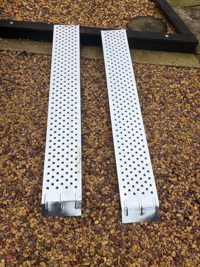 Car Or Scooter 5ft ramps new 