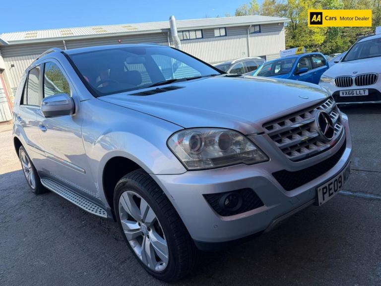 2009 Mercedes-Benz M Class 3.0 ML320 CDI V6 Sport SUV 5dr Diesel Tiptronic 4WD Euro 4 (224 ps) SU...
