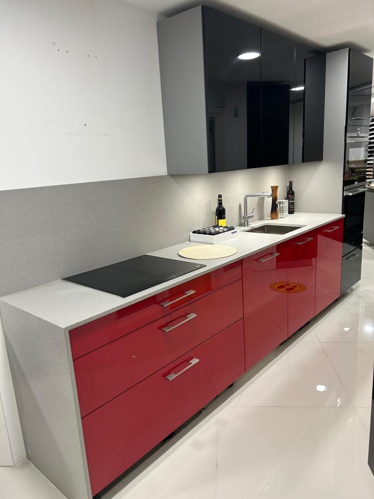Ex -Display Kitchen Furniture in Gloss Red & Black
