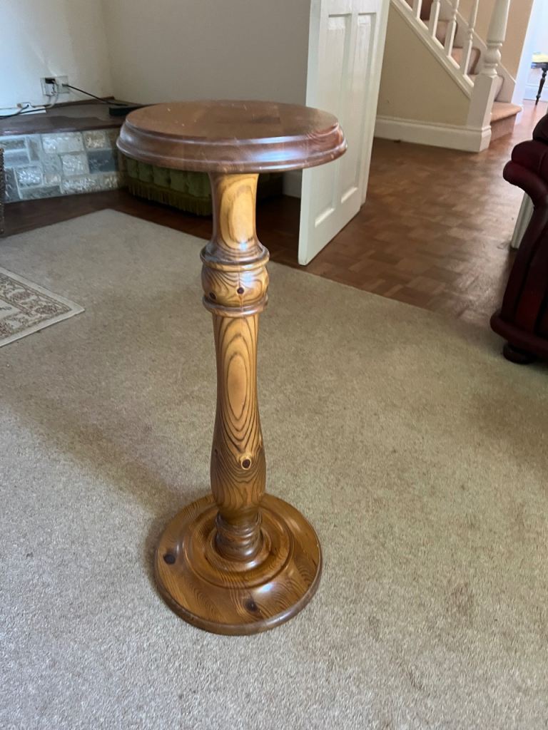 Pine plant stand