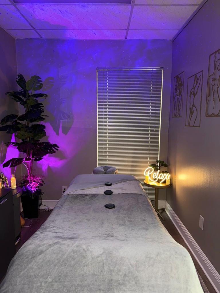 ** NEW Ebony Masseuse Available 24/7** 