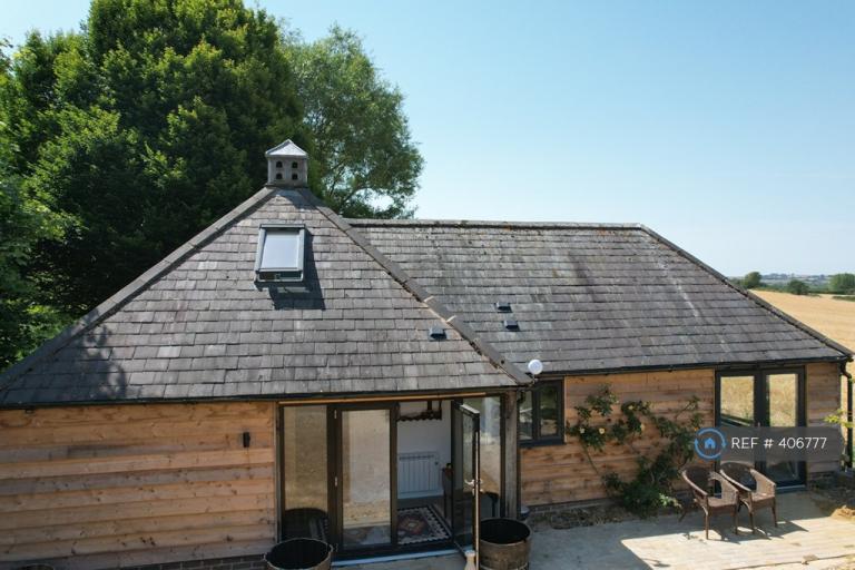 2 bedroom house in Darlingscote Road, Shipston-On-Stour, CV36 (2 bed) (#406777)