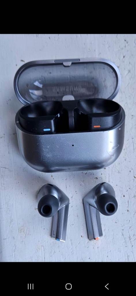 Samsung Earbuds 3 Pro 