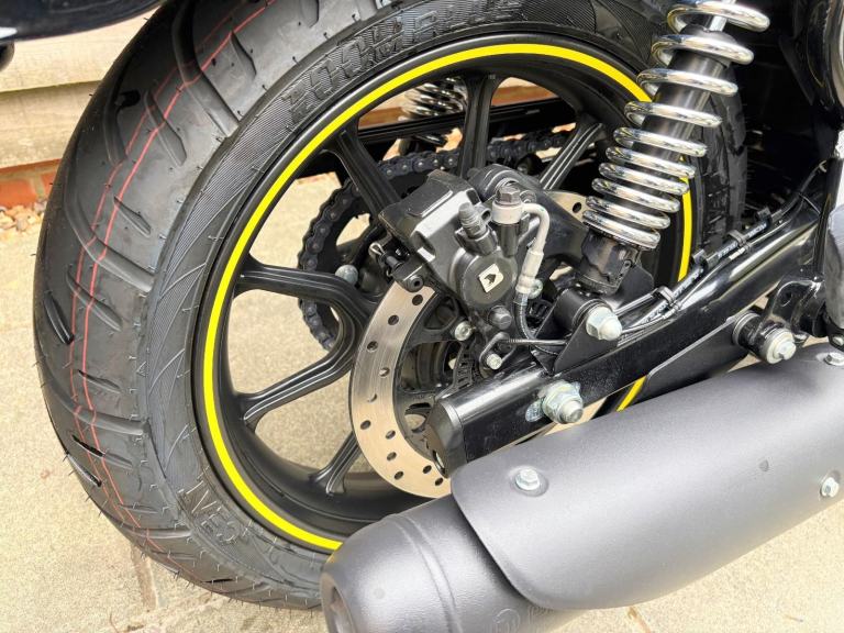 2024 / 24 Royal Enfield METEOR 350 £2750 Blue 134 miles.