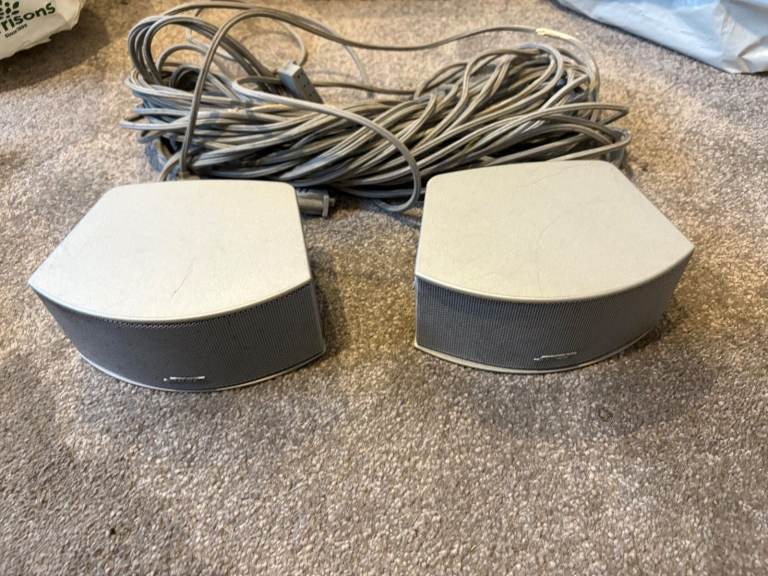 bose grey ps3 2 1 speakers with cables