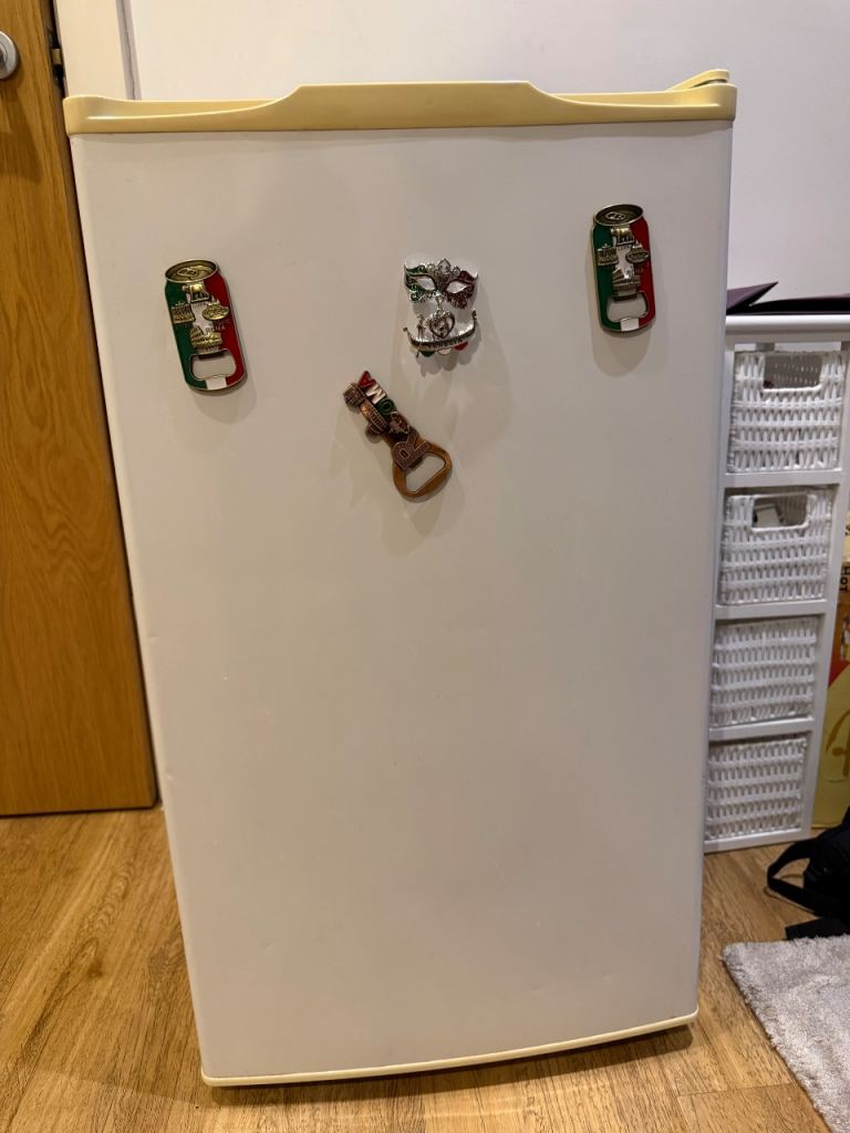 URGENT! Small Freestanding Fridge Freezer – Good Working Order