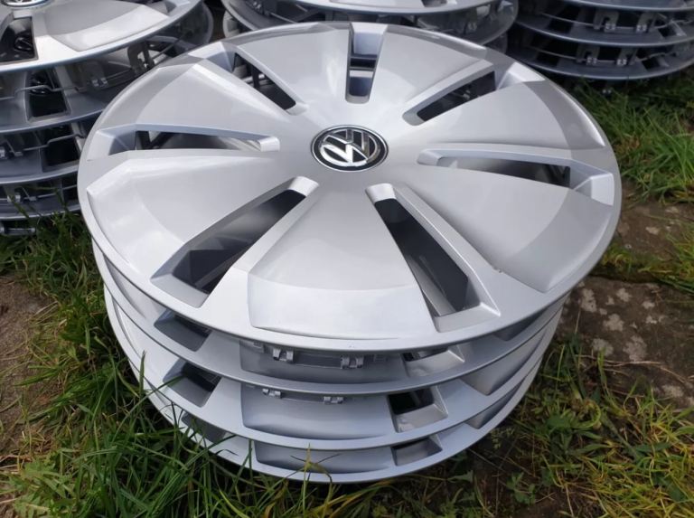 Brand new Genuine VW Transporter T6.1 set 4