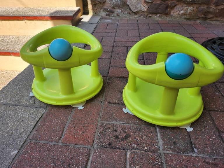 Pair of Baby Bath Seats – Green, Good Condition