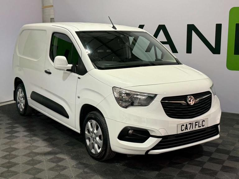2021 Vauxhall Combo 1.5 Combo 2000 Griffin Edition TD Panel Van Diesel Manual