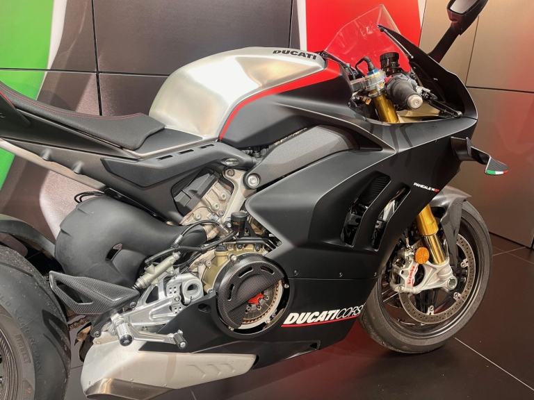DUCATI PANIGALE V4 SP. 2021 ONLY 1700 MILES ONE OWNER WITH EXTRAS.